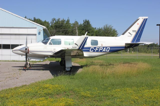 Piper Navajo (C-FPAQ) - C-FPAQ Piper Navajo Panther PA-31 RVA Aéroport de Trois-Rivières QC. 13-07-2019