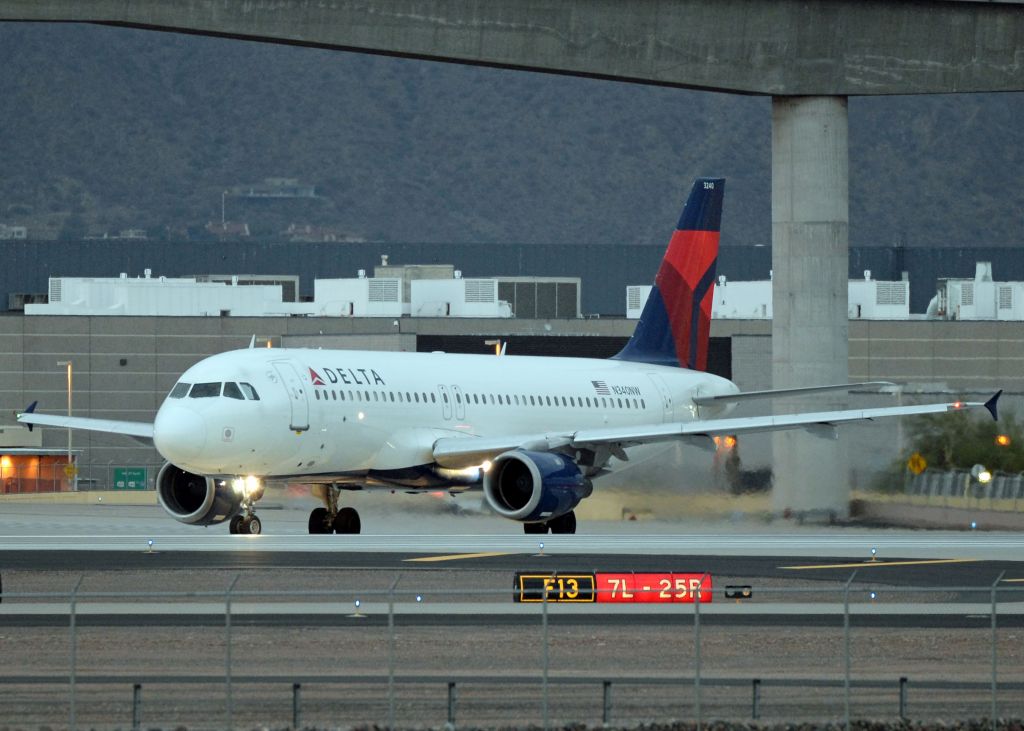 Airbus A320 (N340NW)