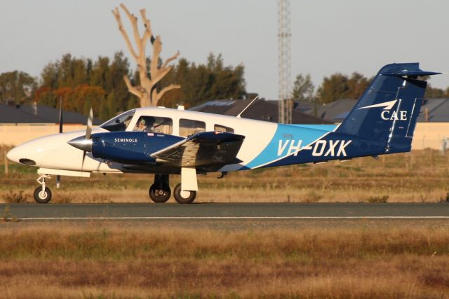 Piper PA-44 Seminole (VH-OXK)