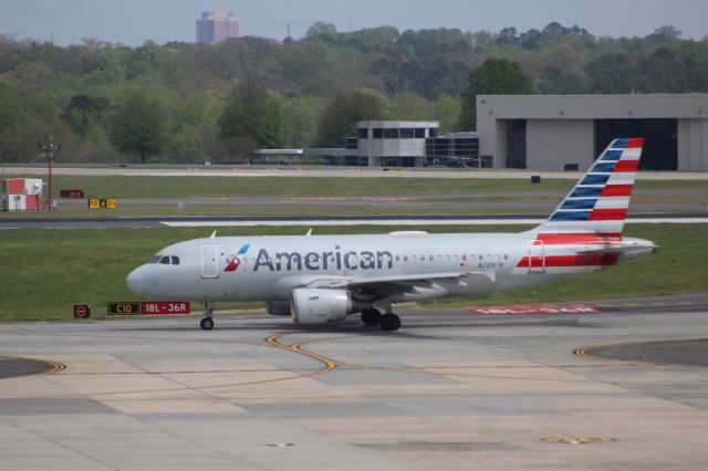 Airbus A319 (N723UW)