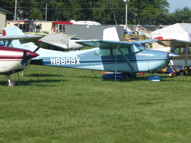 Cessna Skylane (N8809X)