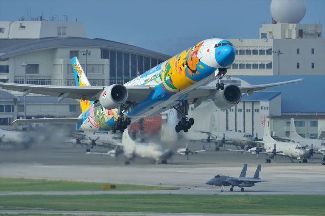 BOEING 777-300 (JA754A) - Pokemon"peace☆Jet"br /   ( NIKON D4&br /    NIKKOR AF-S 600mmF4.0 VR G × 2.0telecon = 1200mm)