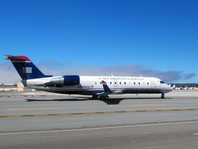 Canadair Regional Jet CRJ-200 (N889AS)