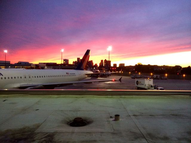 Airbus A320 (N339NW) - Beautiful sunset over Boston!