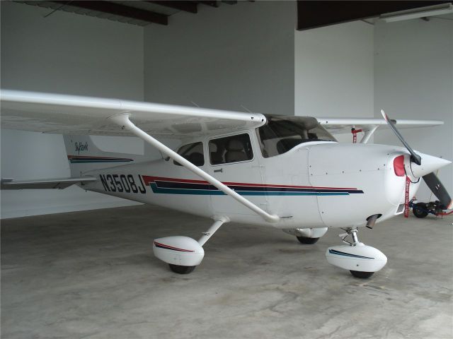 Cessna Skyhawk (N3508J)