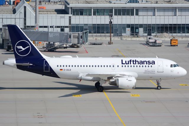 Airbus A319 (D-AILB)