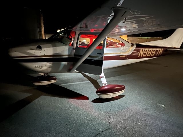 Cessna Skylane (N9897M)