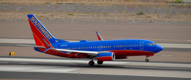 Boeing 737-700 (N284WN) - phoenix sky harbor international airport 14APR21