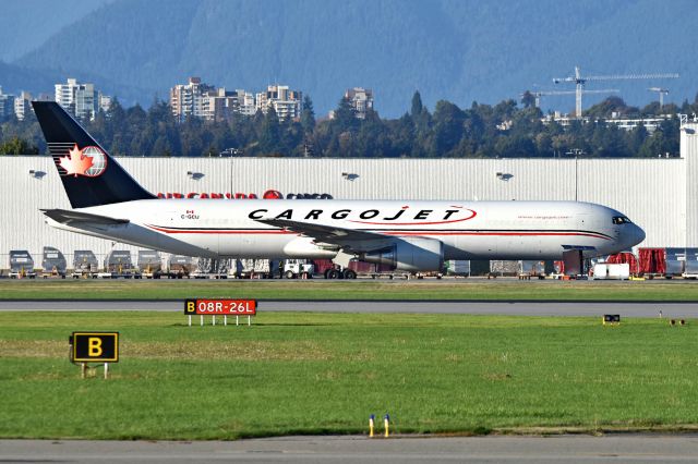 BOEING 767-300 (C-GCIJ)