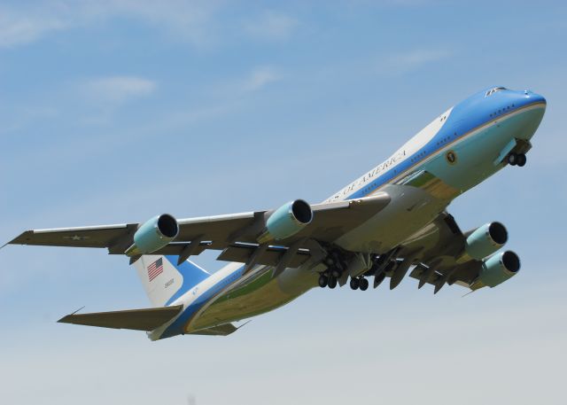 Boeing 747-200 (N28000) - AF1