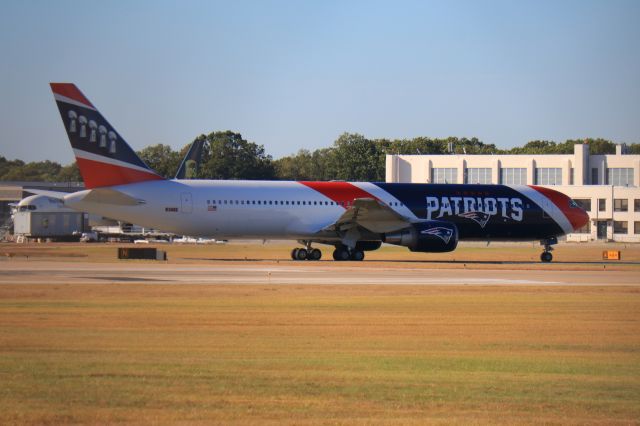 BOEING 767-300 (N36NE) - New England Patriots team plane preparing to takeoff with team for first time, from TF Green Airport in Providence to Tampa. 