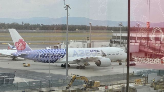 Airbus A350-900 (B-18918)
