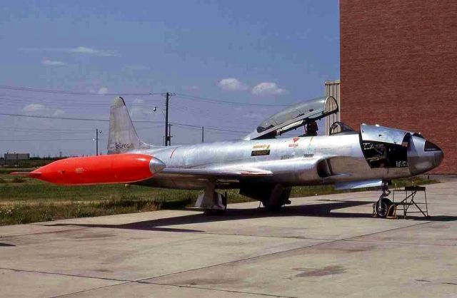 Lockheed T-33 Shooting Star (C-GPEG)