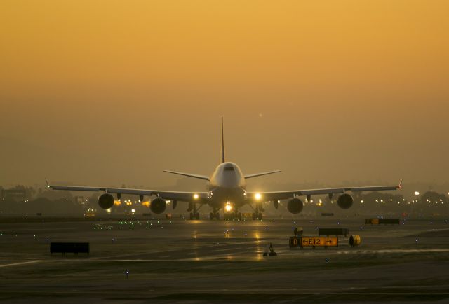 Boeing 747-400 (VH-OEH) - This QANTAS B747 has landed at LAX just before sunrise and is now on the taxiway to the International Terminal. Photo taken Saturday 13 September 2013.