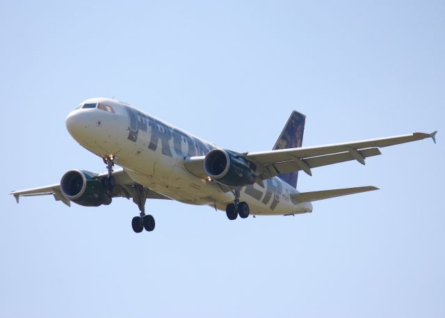 Airbus A319 (N934FR) - At DFW.