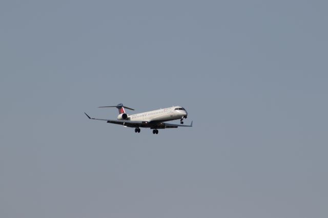 Canadair Regional Jet CRJ-900 (N310PQ)