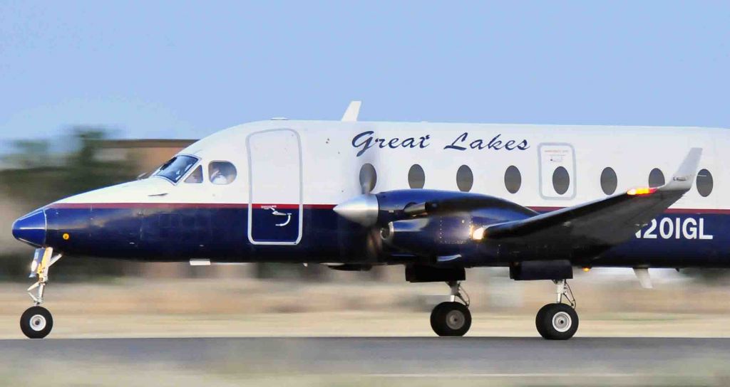 Beechcraft 1900 (N201GL) - Departing the Merced Regional Airport (KMCE) 0600hrs