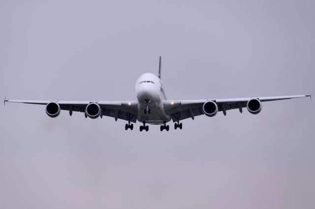 Airbus A380-800 (9V-SKE)