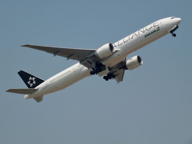 BOEING 777-300ER (B-16701) - Star Alliance