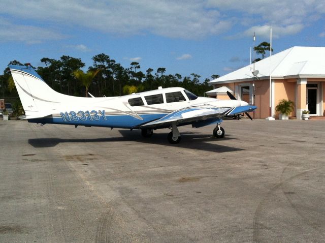 Piper PA-30 Twin Comanche (N8313Y)