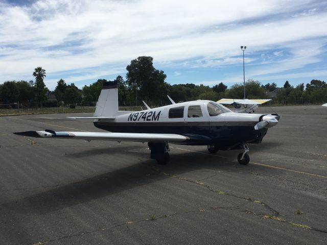 N9742M — - Preflight in Petaluma