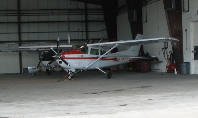 Cessna Skylane (N9935H) - at Queen City