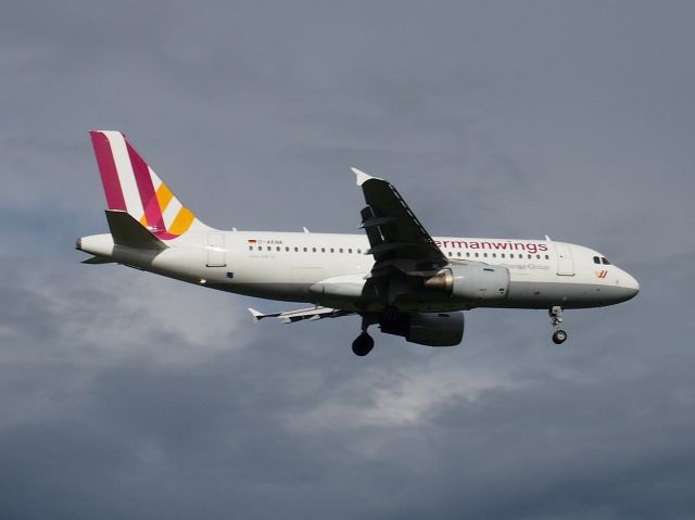 Airbus A319 (D-AKNK)