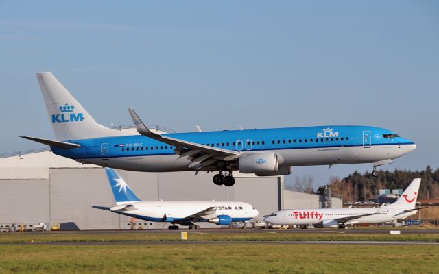 Boeing 737-800 (PH-BXC) - klm b737-8 ph-bxc training at shannon 21/3/15.