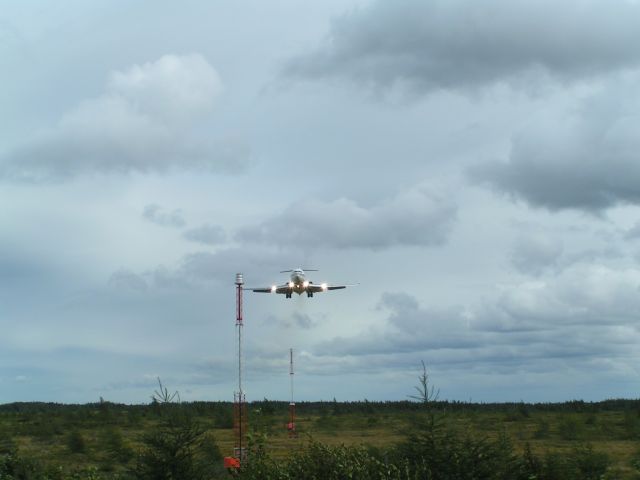 Boeing 727-100 (VP-CML)