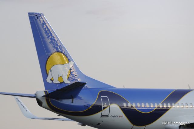 BOEING 737-300 (C-GICN)