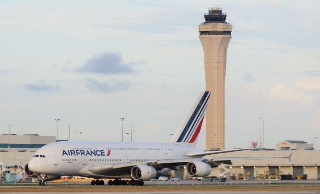 Airbus A380-800 (F-HPJC)