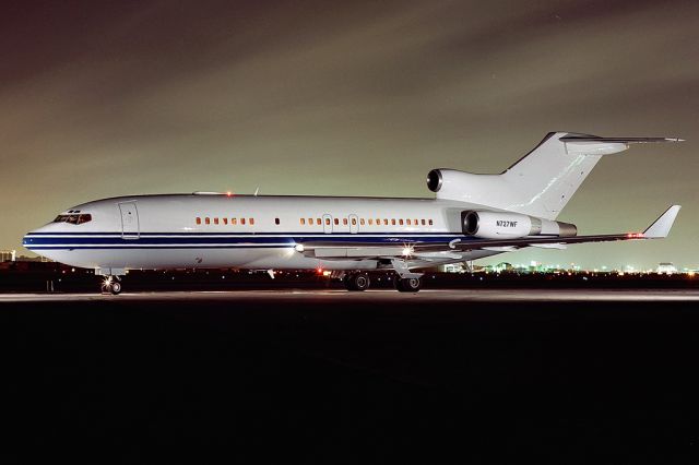 Boeing 727-100 (N727WF) - night exterior