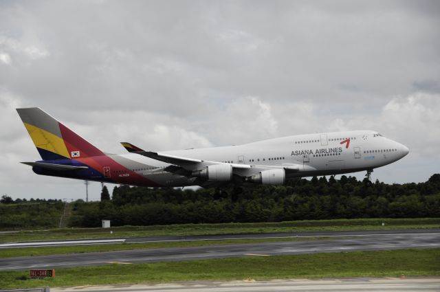 Boeing 747-400 (HL7428) - Final Approach to Narita Intl Airport Rnwy16L on 2012/08/18