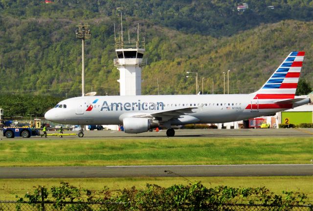 Airbus A320 (N119US)