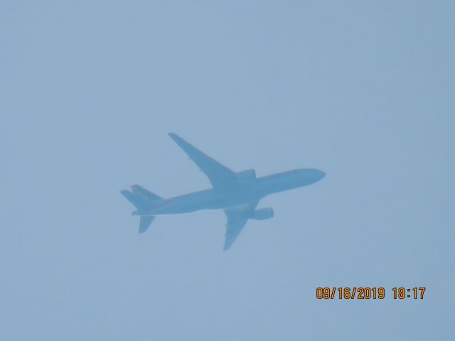 Boeing 777-200 (N781AN)