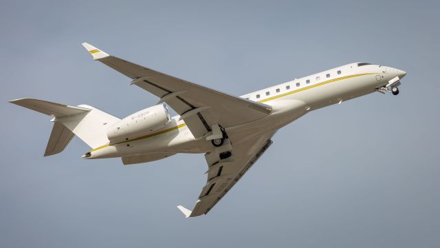 Bombardier Global Express (M-ABON)