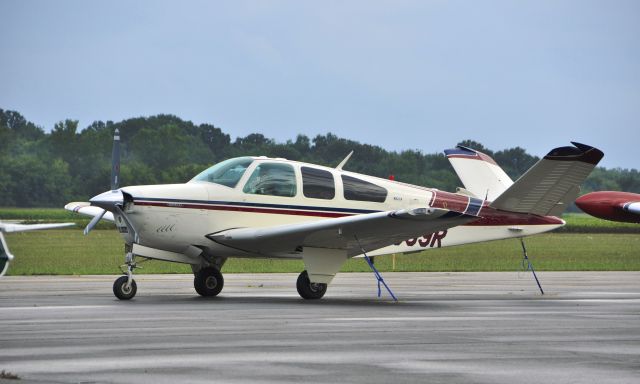 Beechcraft 35 Bonanza (N7369R) - Beechcraft Bonanza V35B N7369R in Ann Arbor 