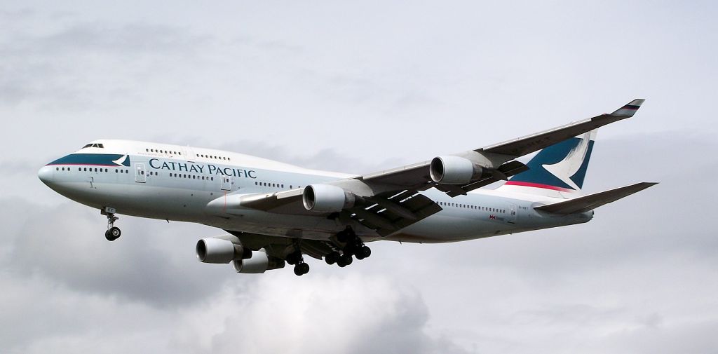 Boeing 747-200 (B-HKT) - Cathay Pacific