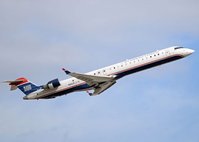 Canadair Regional Jet CRJ-900 (N902FJ)