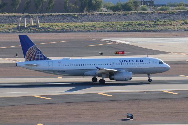 Airbus A320 (N432UA)