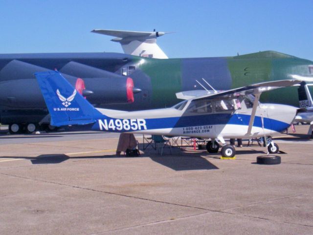 Cessna Skyhawk (N4985R) - Dover Delaware Airshow