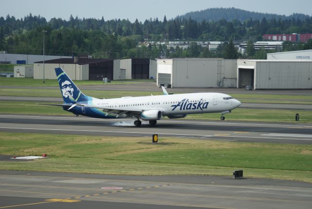 N215AK — - AS1177 SAN-PDX 5/20/23