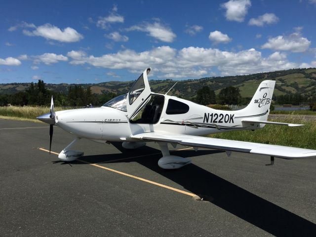 Cirrus SR-22 (N1220K)