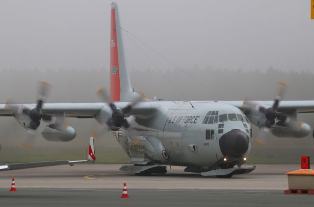 Lockheed C-130 Hercules (83-0493)