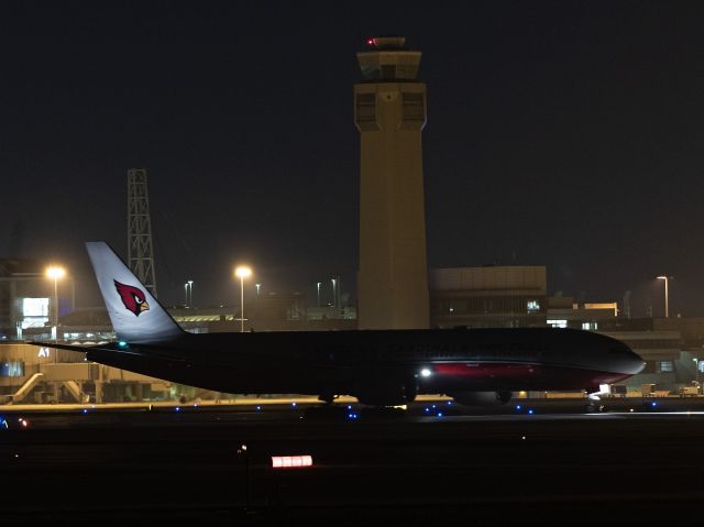 Boeing 777-200 (N777AZ) - CARDINAL777 departing RWY24L bound for Phoenix (5 Nov 2023).