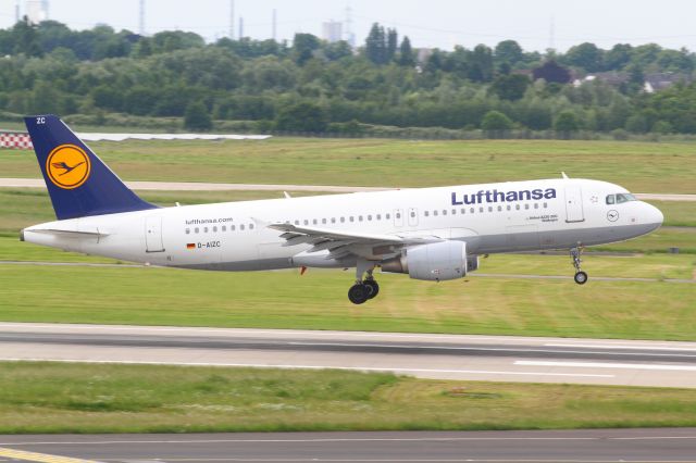 Airbus A320 (D-AIZC) - 30.05.2014