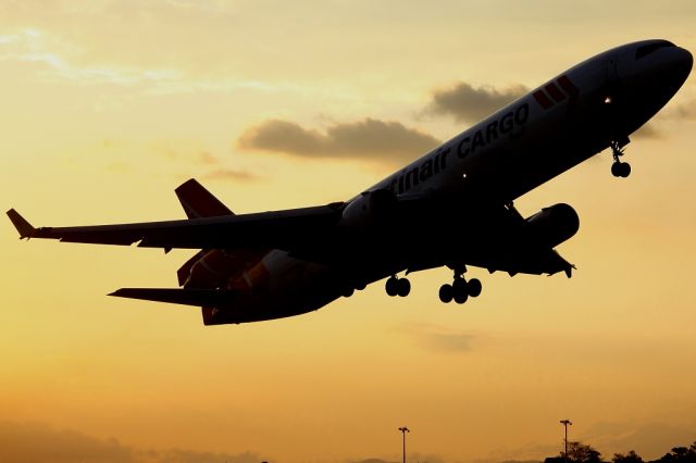 Boeing MD-11 (PH-MCY)