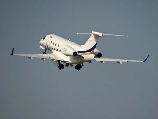 Embraer Legacy 450 (C-GASL)