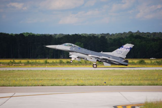 Lockheed F-16 Fighting Falcon (92-3899)