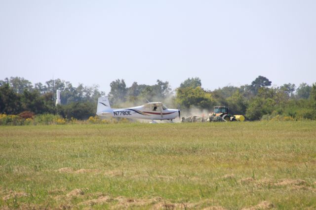 Cessna Skyhawk (N7780E)